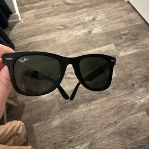 Men’s Rayban Sunglasses